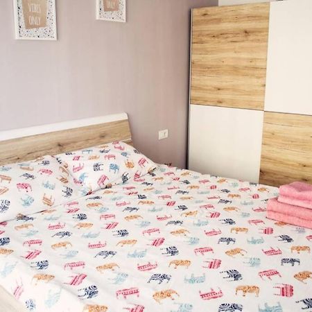 Dream Apartment+Parcare Gratuita Oradea Exterior photo