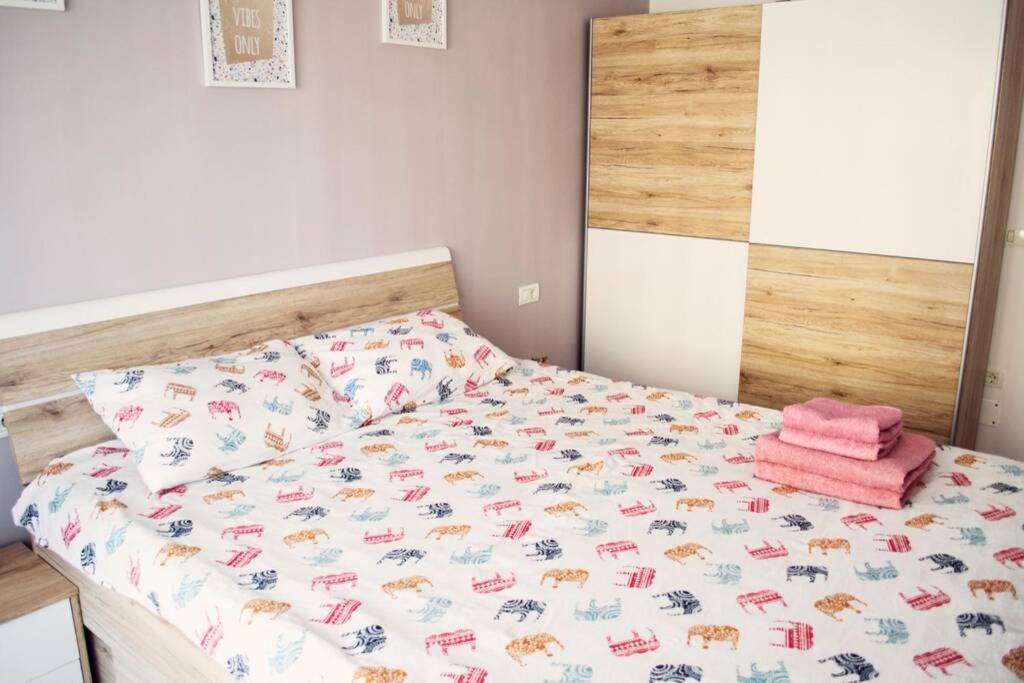 Dream Apartment+Parcare Gratuita Oradea Exterior photo